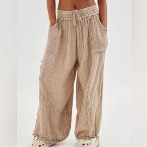 UO Urban Outfitter Out From Under Jogger Pant. Tan. Size M.